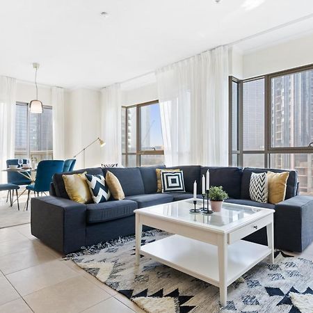 Stylish Apartment With Partial Burj Khalifa View Dubai Exterior foto