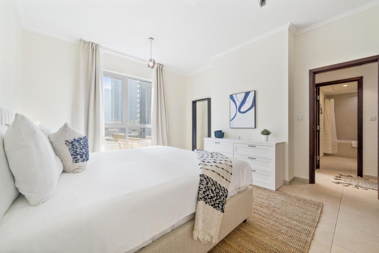 Stylish Apartment With Partial Burj Khalifa View Dubai Exterior foto