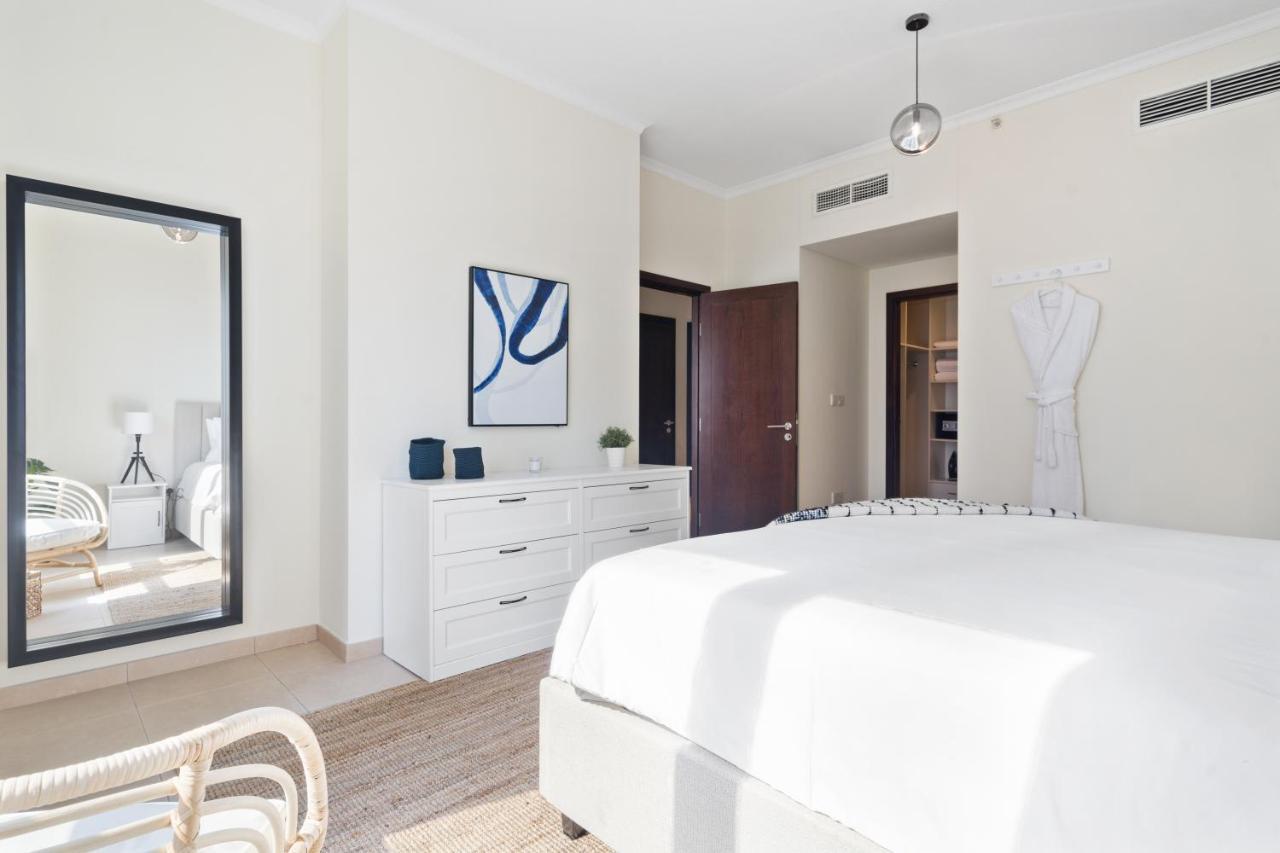 Stylish Apartment With Partial Burj Khalifa View Dubai Exterior foto