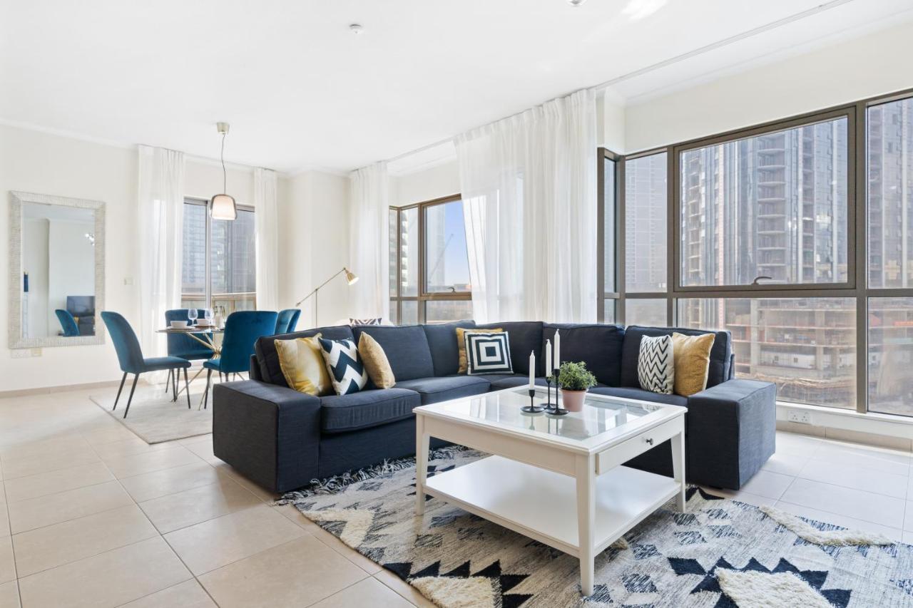 Stylish Apartment With Partial Burj Khalifa View Dubai Exterior foto
