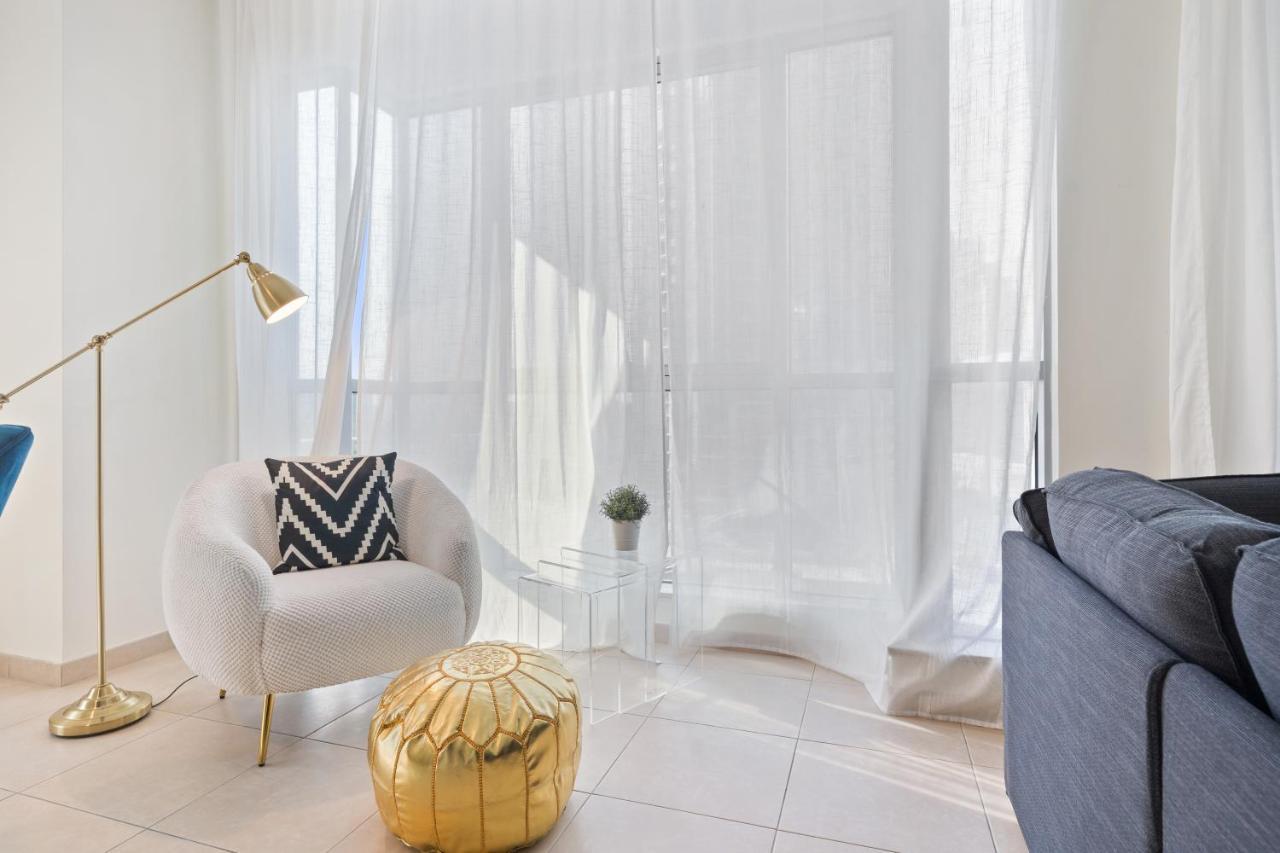 Stylish Apartment With Partial Burj Khalifa View Dubai Exterior foto