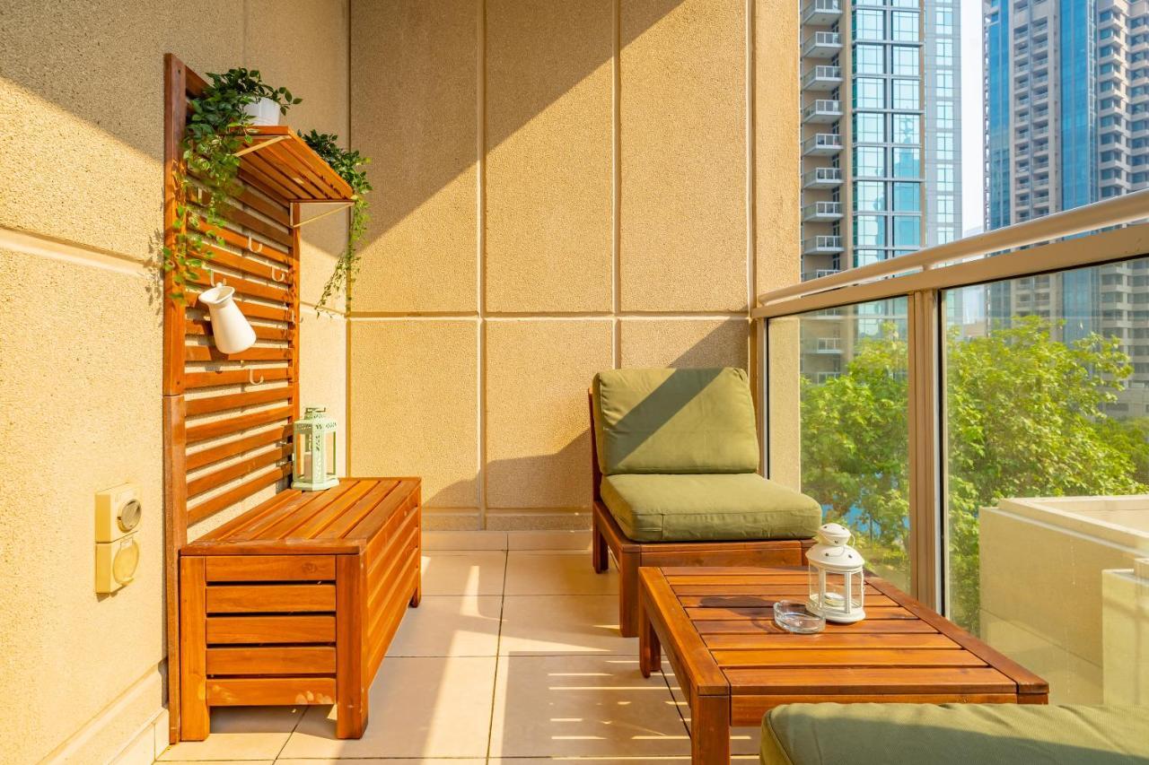 Stylish Apartment With Partial Burj Khalifa View Dubai Exterior foto